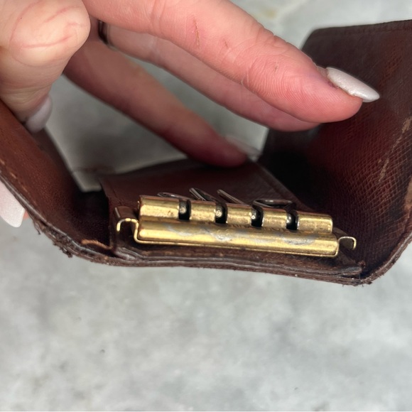 Louis Vuitton Monogram Brown Four Key Holder TH0096 - Picture 11 of 15